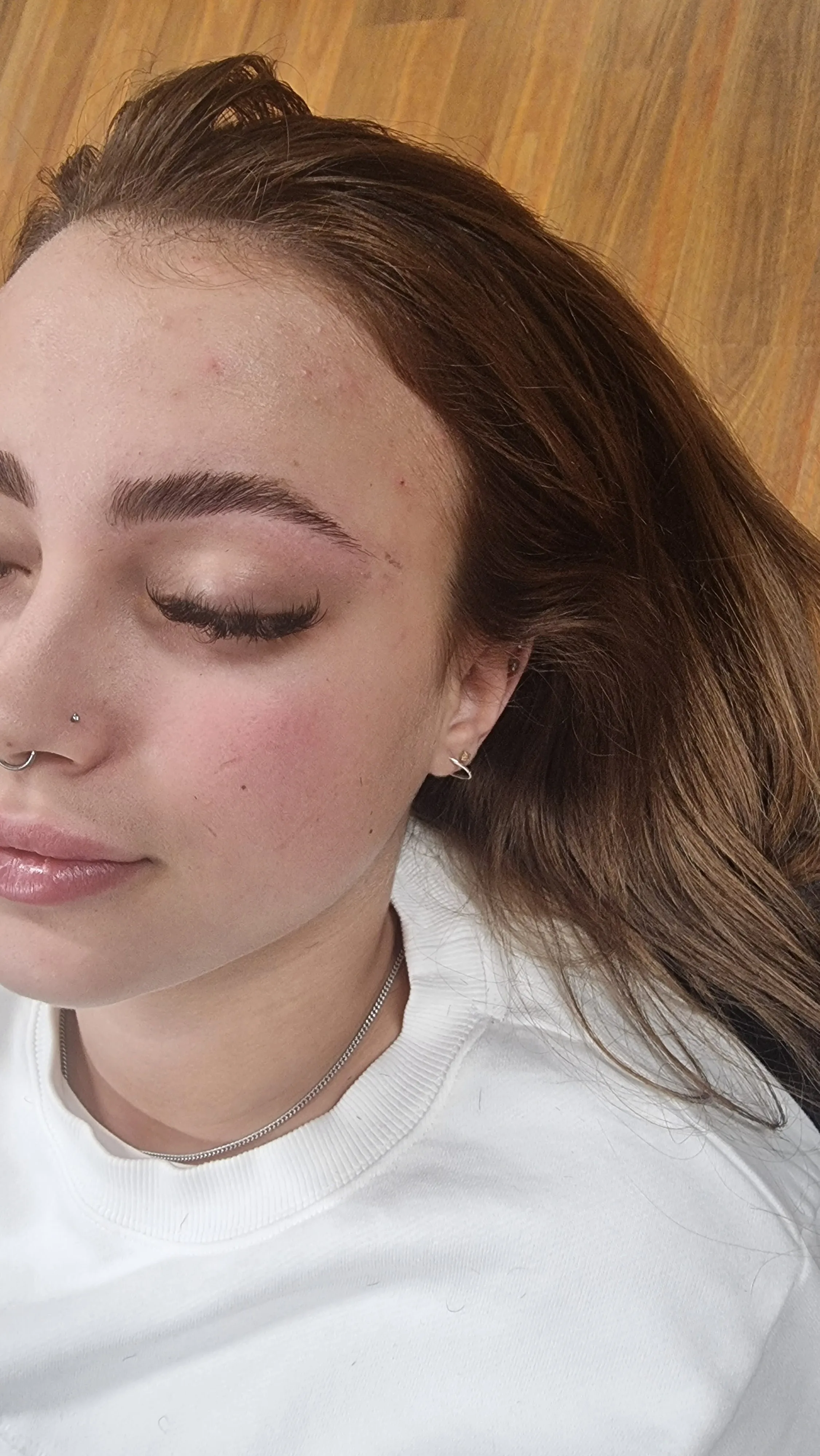 Shaped brows and lash tinting detail