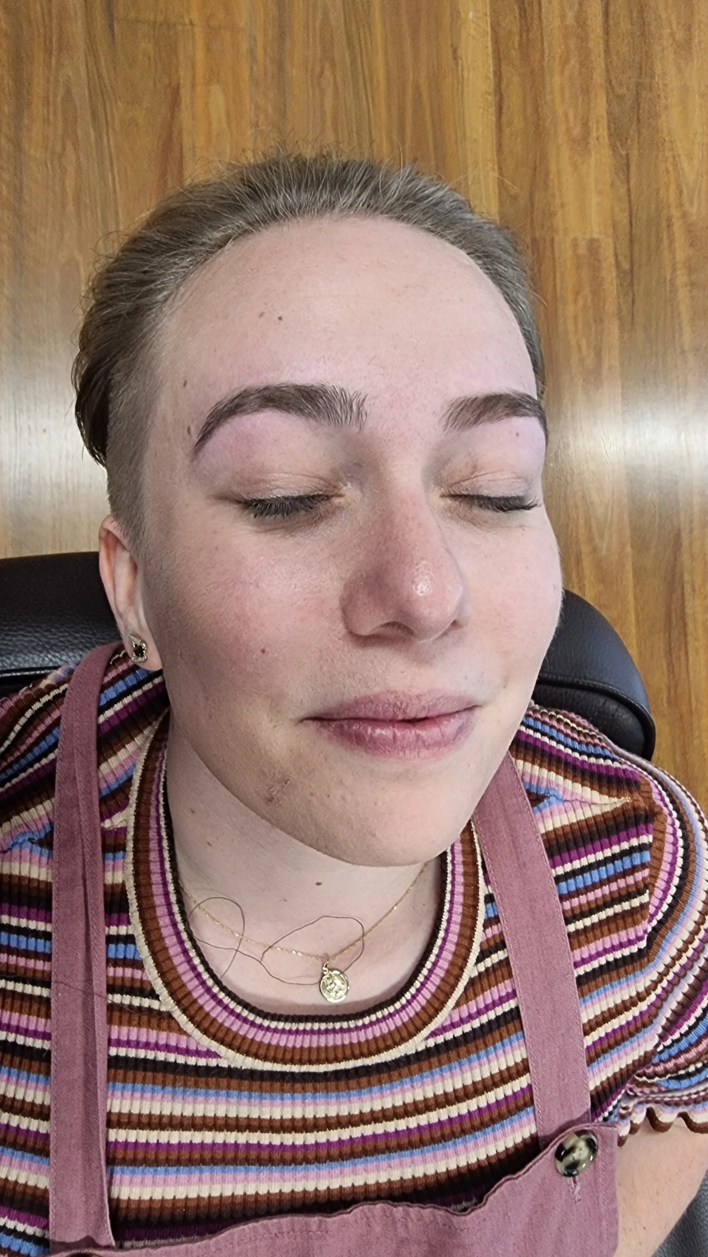 Clean brow line after eyebrow threading